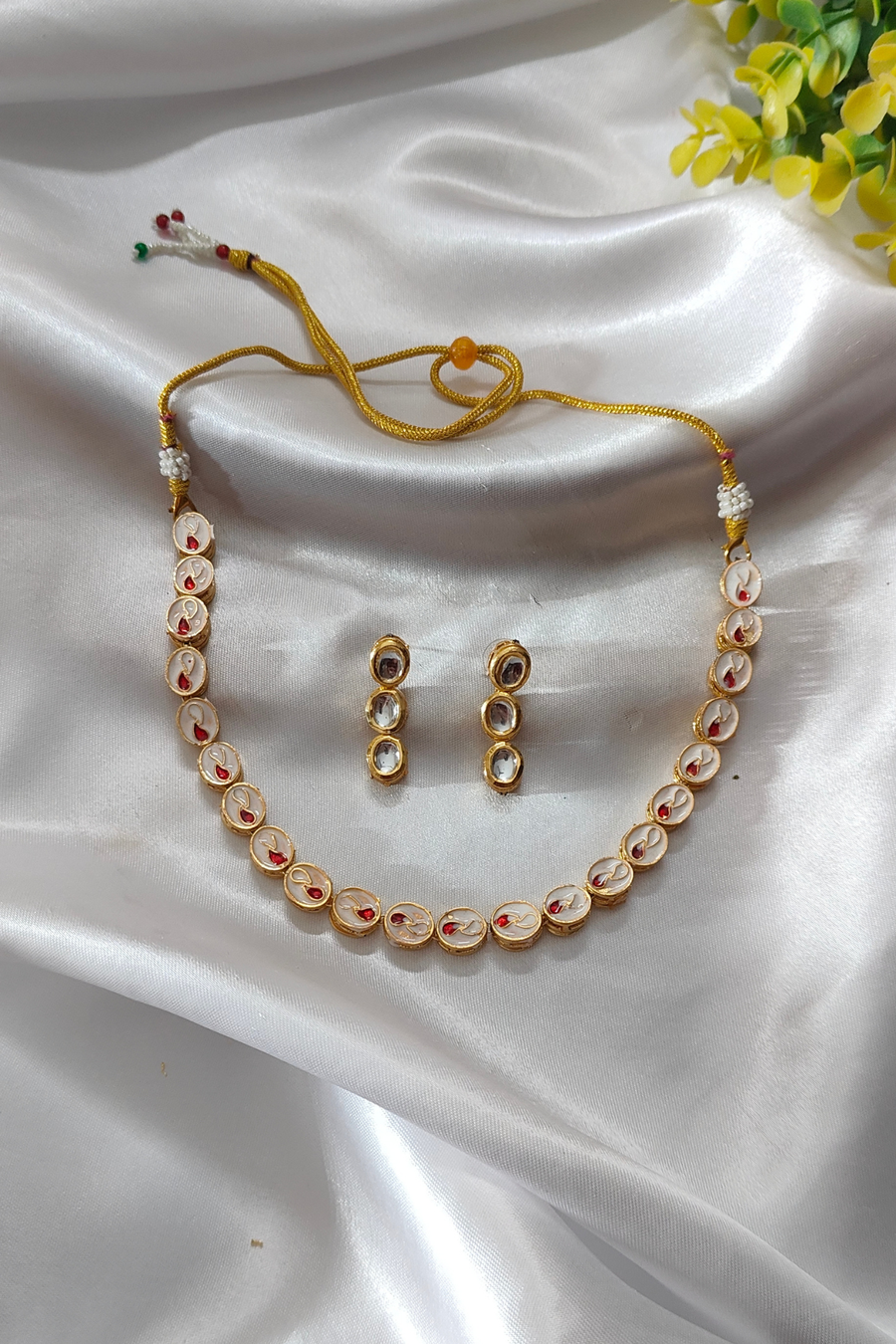 Small Kundan Necklace Set