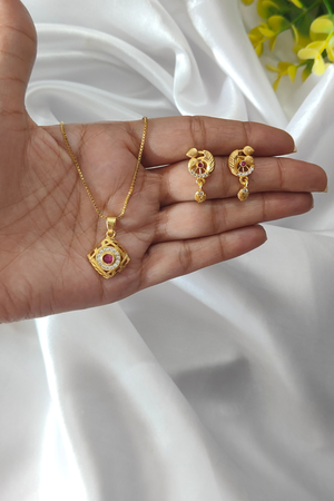 Shimmer Shine Gold Plated Chain Pendent Set with Earrings 18inch