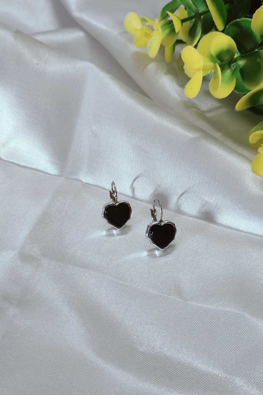 Black Beauty Heart Earring Stud