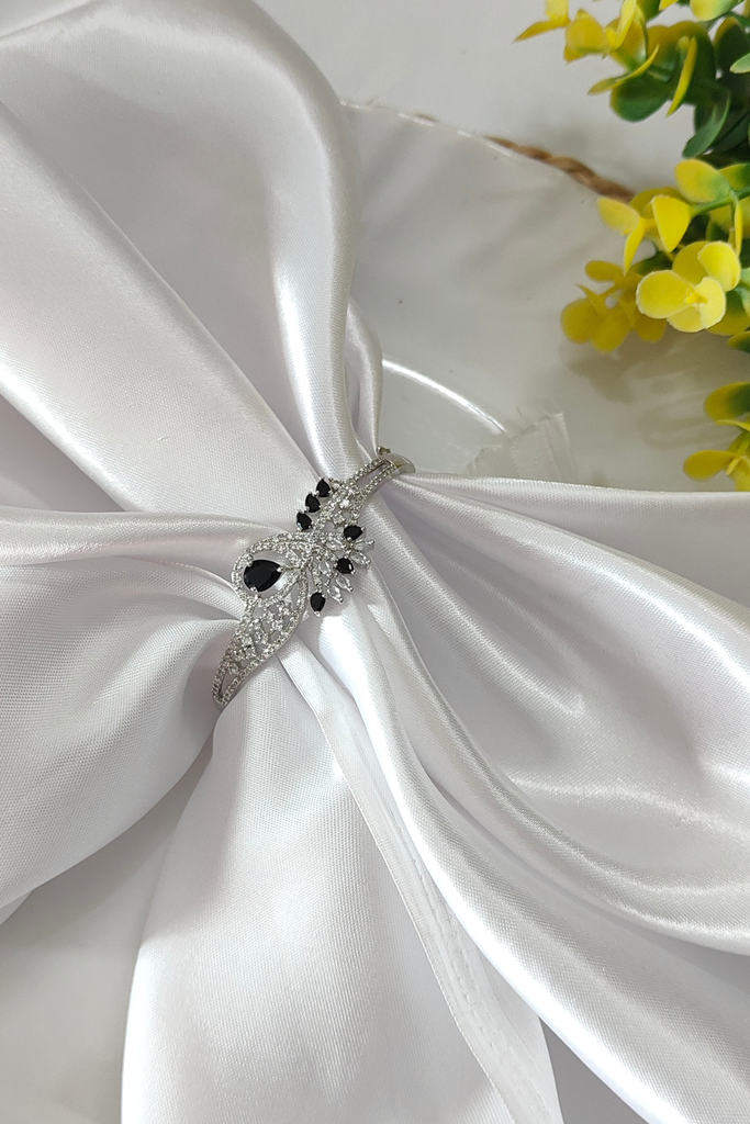 Black & White Elegance Diamond Stone Bracelet