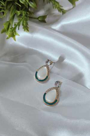 Emerald Green Drop Stone Earring
