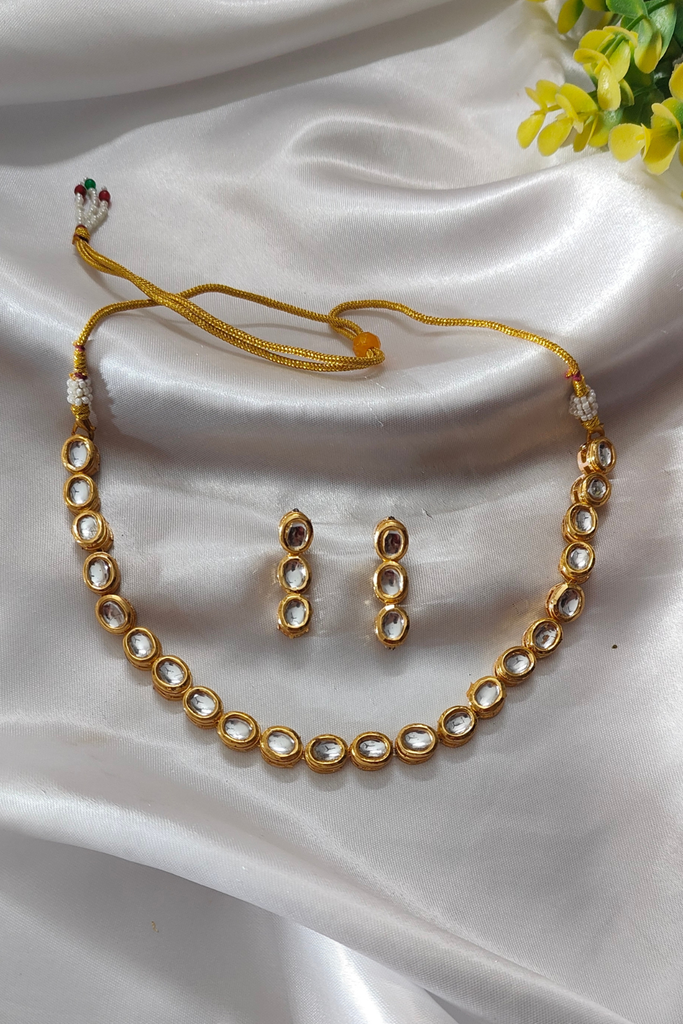 Small Kundan Necklace Set